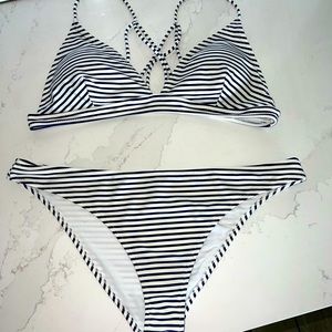 CUPSHE Hit Summer Stripe Bikini Set